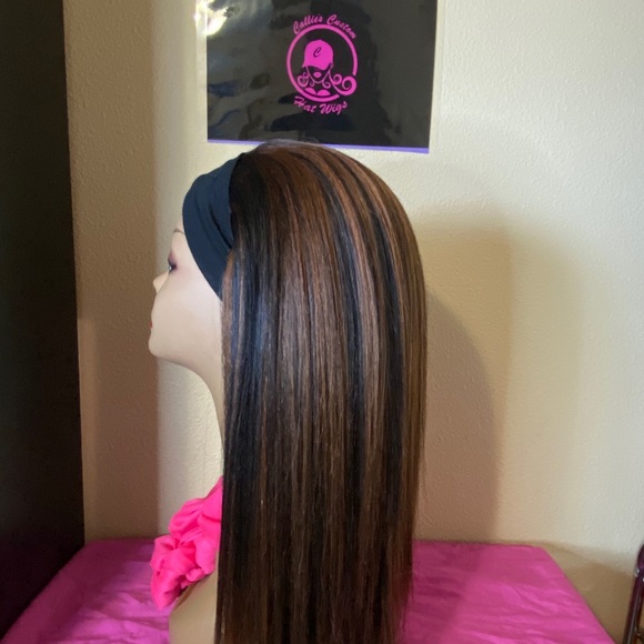 Callie’s custom headband wig - Picture 9 of 9